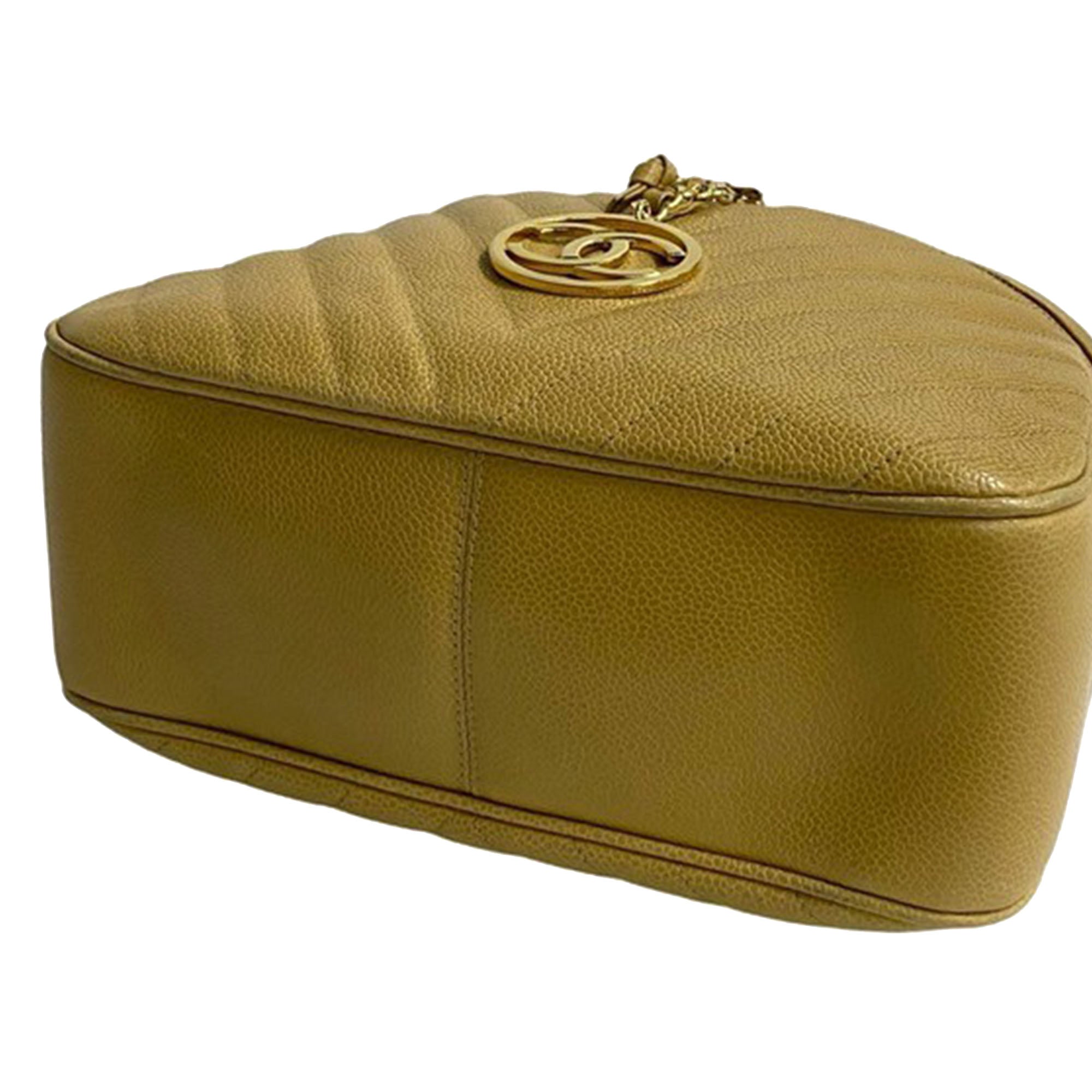 CC Chevron Caviar Vanity Case with Chain - Image 8