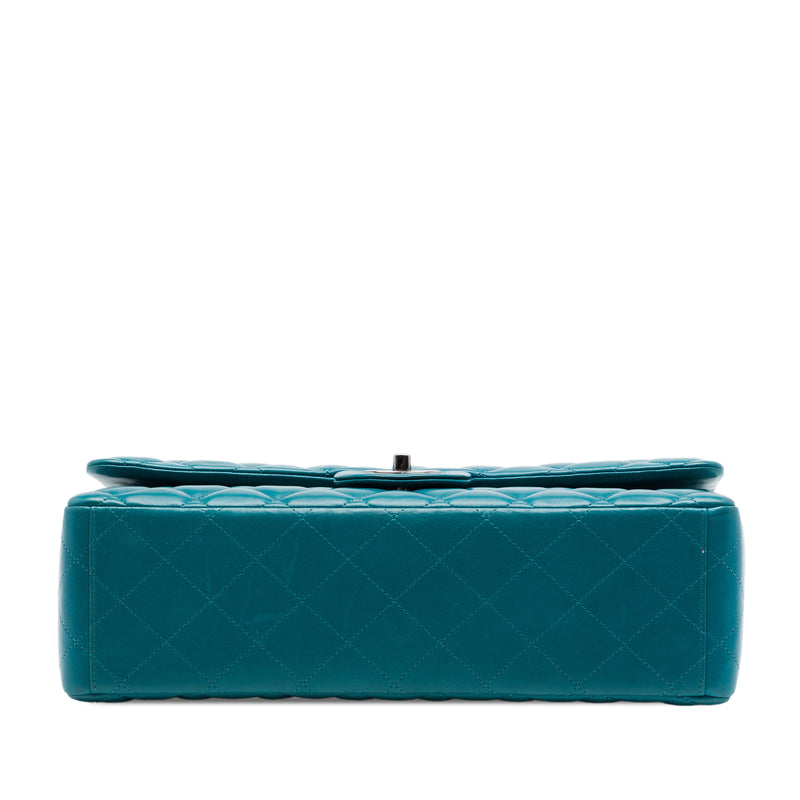 Maxi Classic Lambskin Double Flap - Image 3