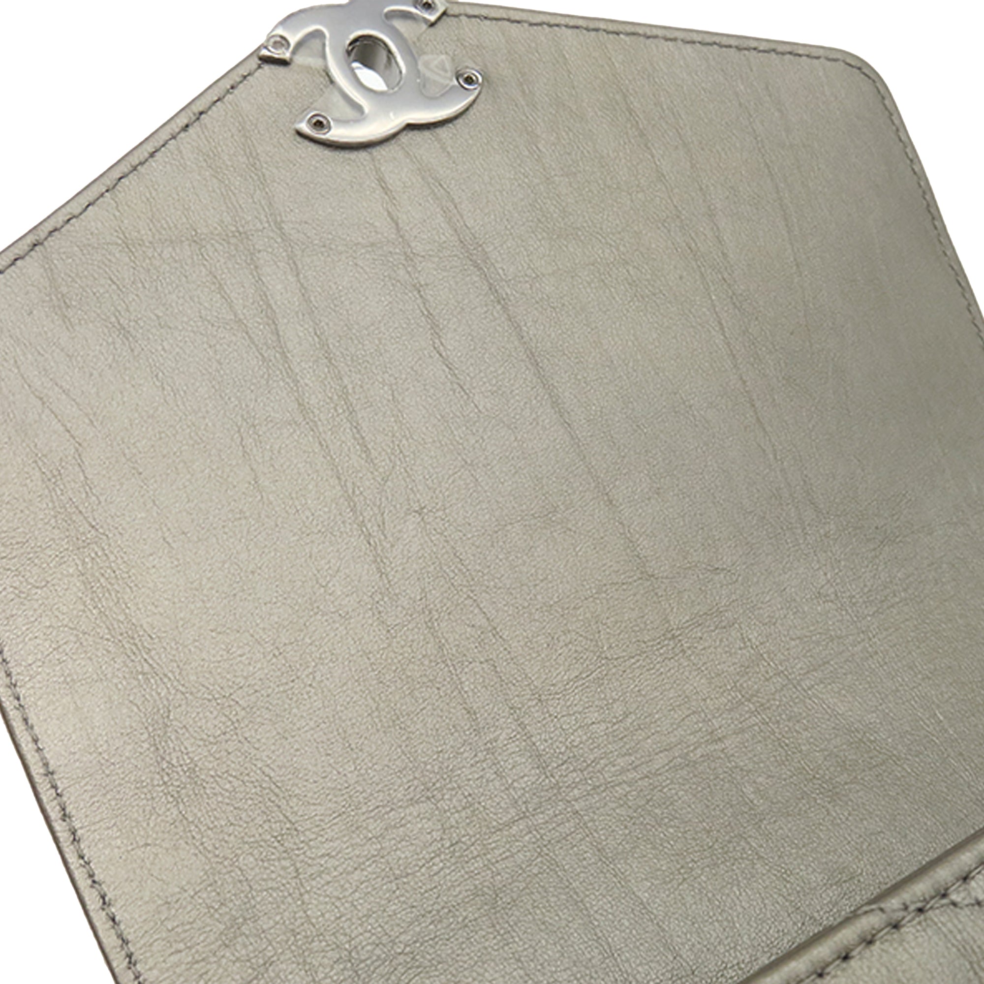 Small Chevron Calfskin Embellished Data Center Envelope Flap - Image 9