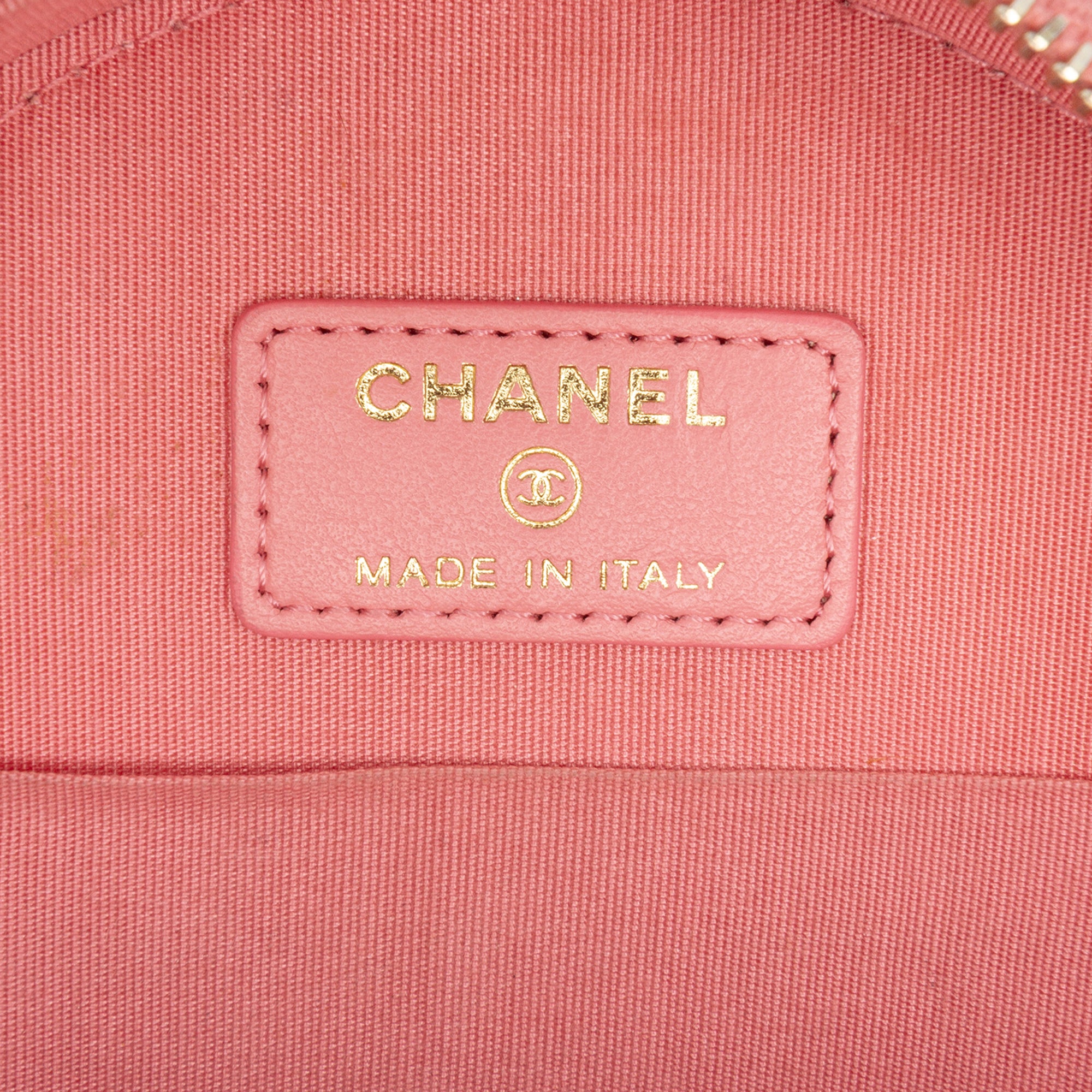 CC Embossed Caviar Camellia Round Clutch With Chain - Image 5