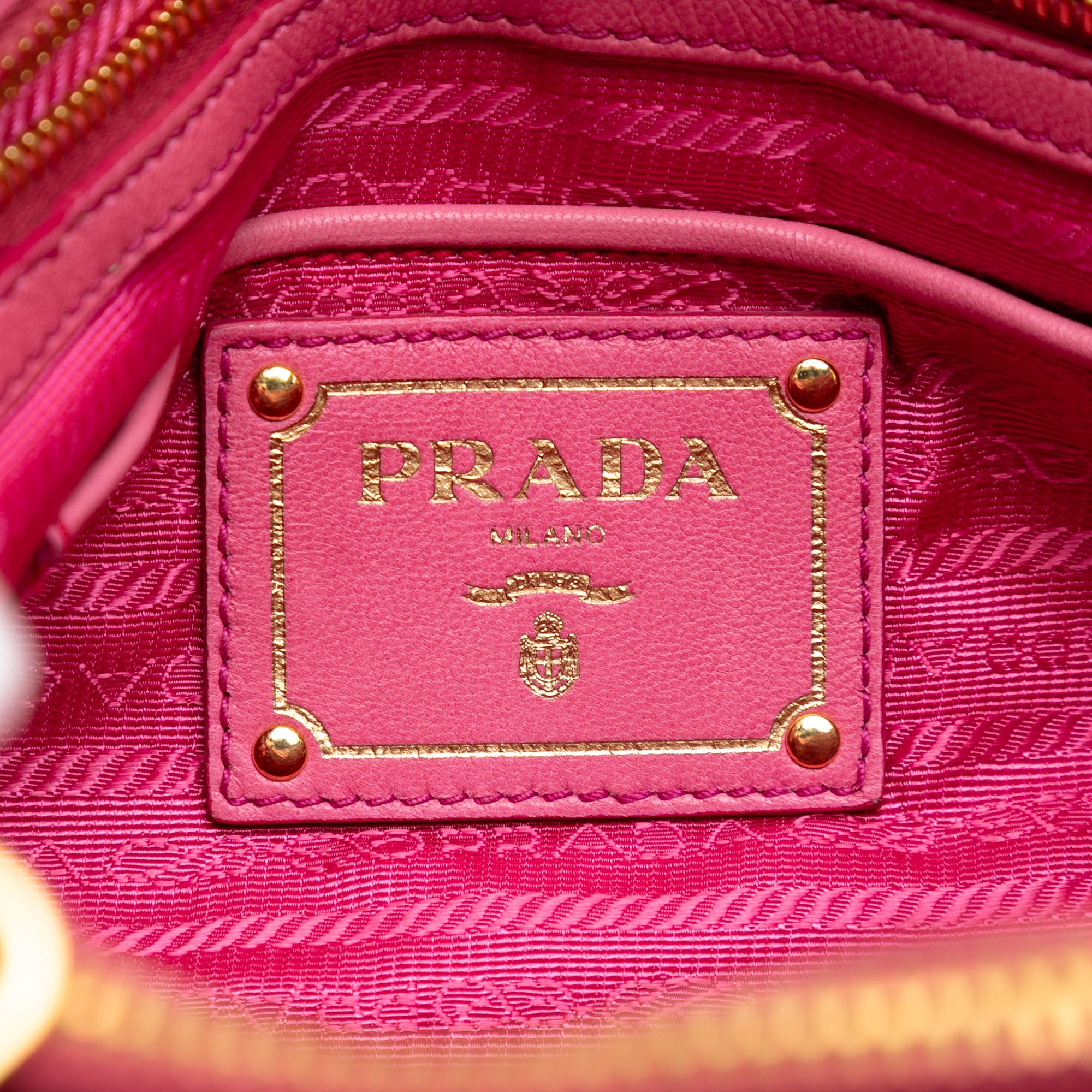 Tessuto Gaufre Satchel - Image 5