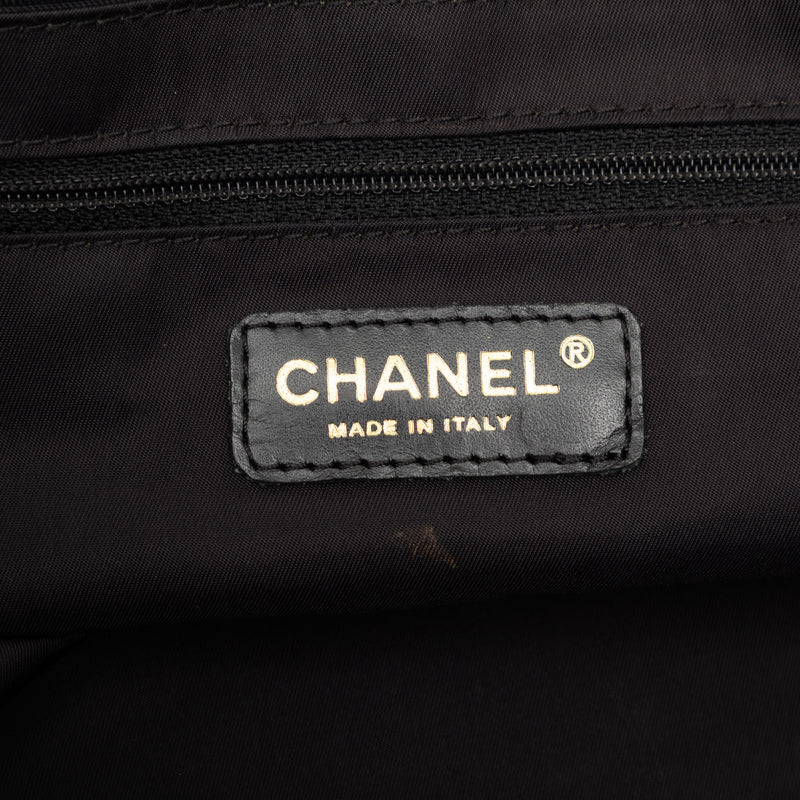 New Travel Line Nylon Tote - Image 5