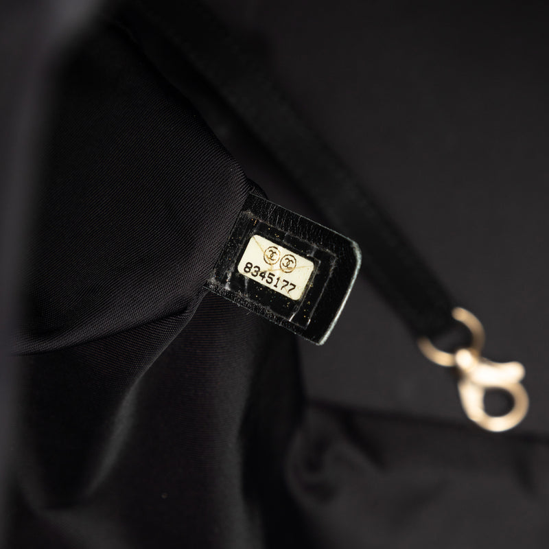 New Travel Line Nylon Tote - Image 6