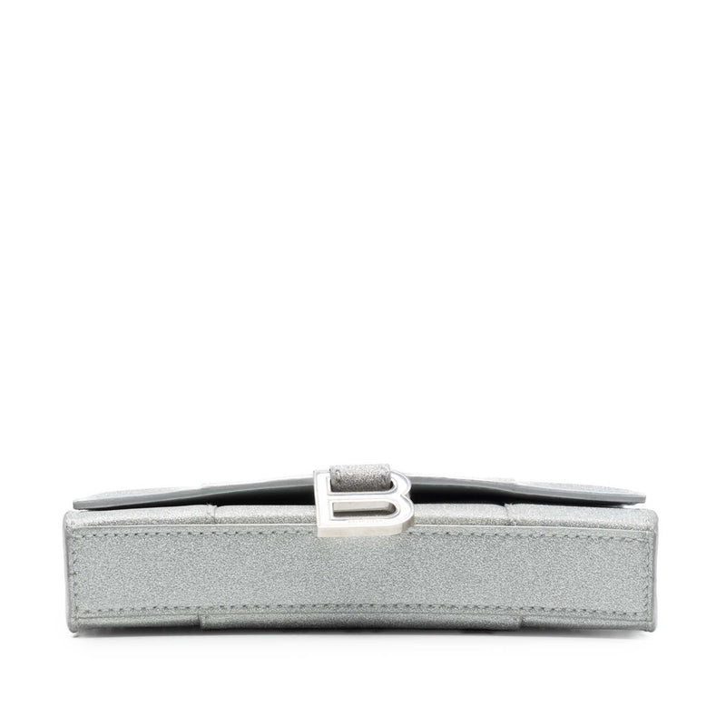 Glitter Fabric Hourglass Wallet On Chain - Image 3