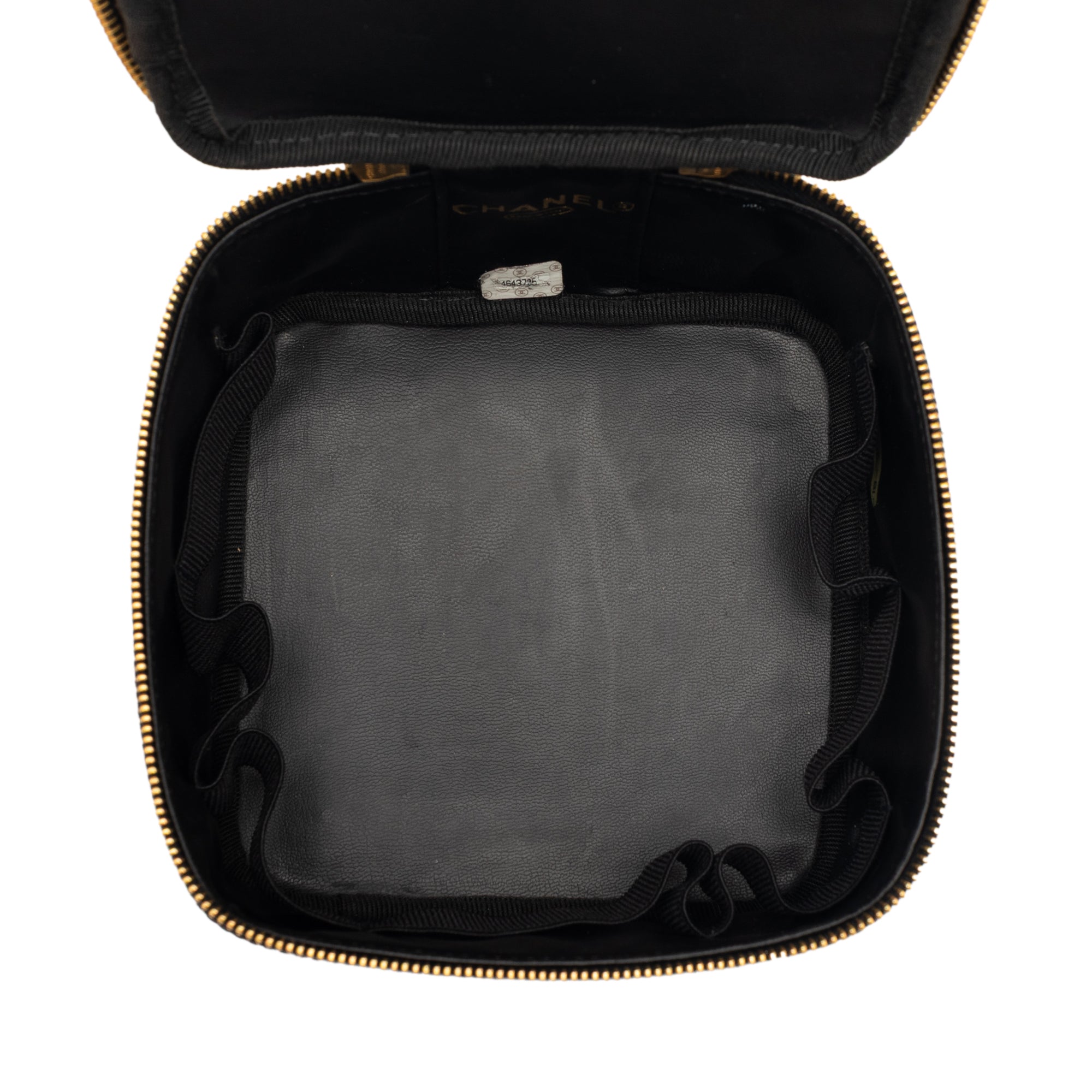 CC Caviar Vanity Bag - Image 4