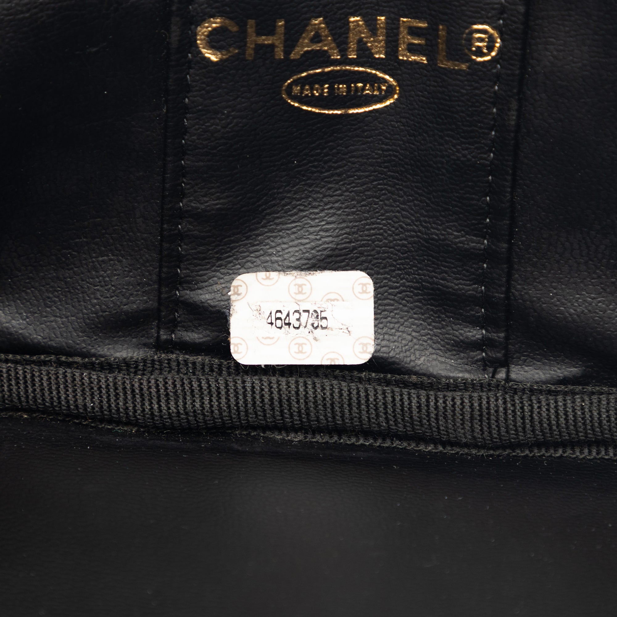 CC Caviar Vanity Bag - Image 6