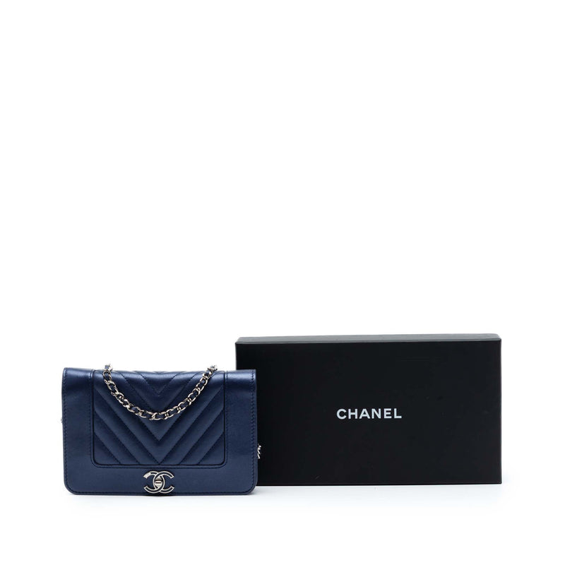 Chevron Sheepskin Mademoiselle Vintage Wallet On Chain - Image 10