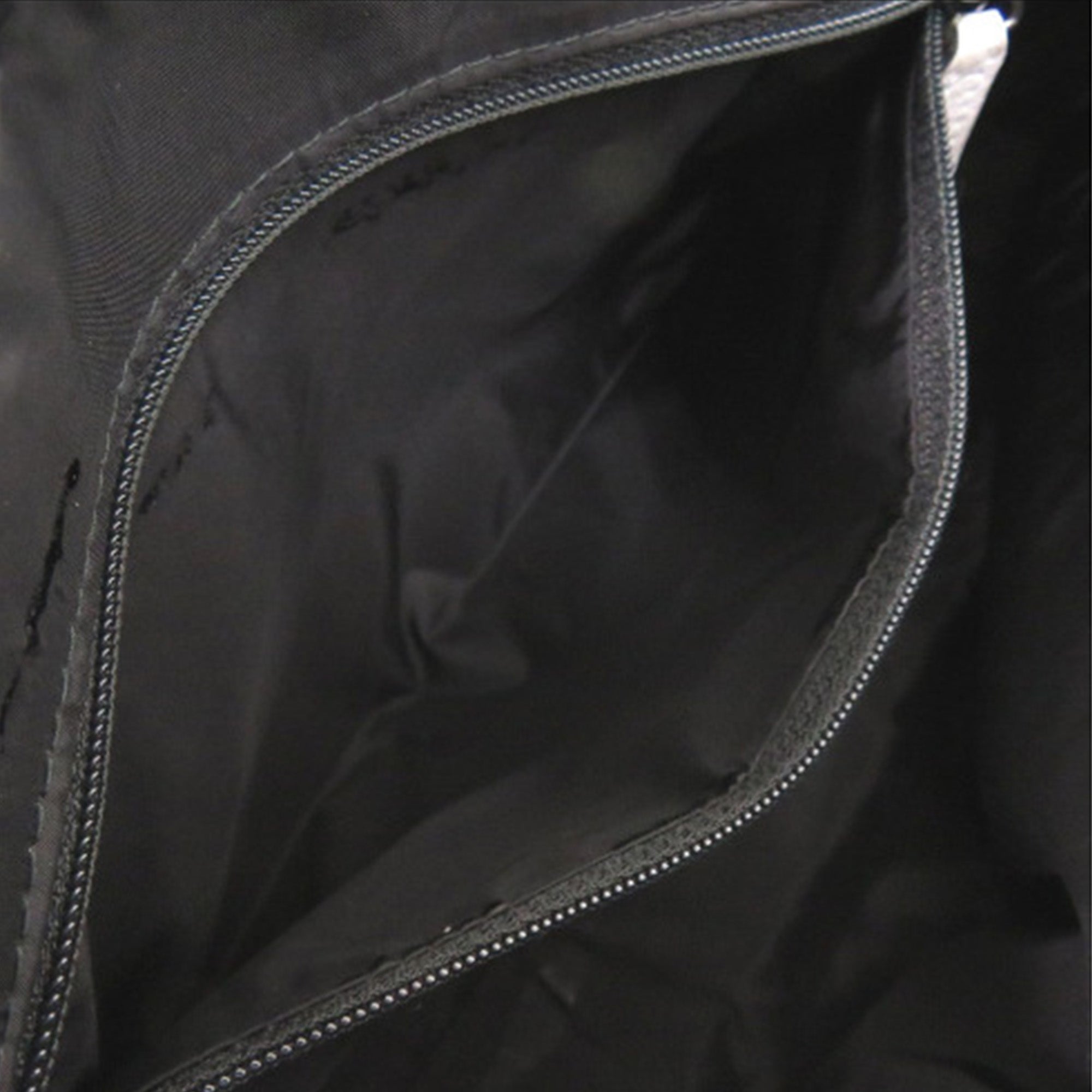 GG Canvas Handbag - Image 7