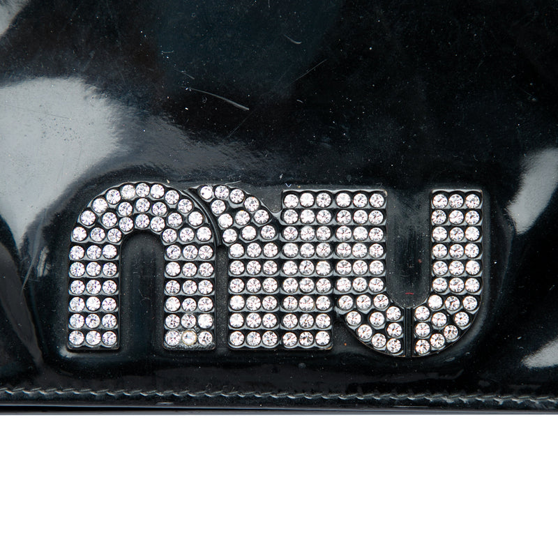 Patent Crystal Embellished Logo Wallet On Chain - Image 5