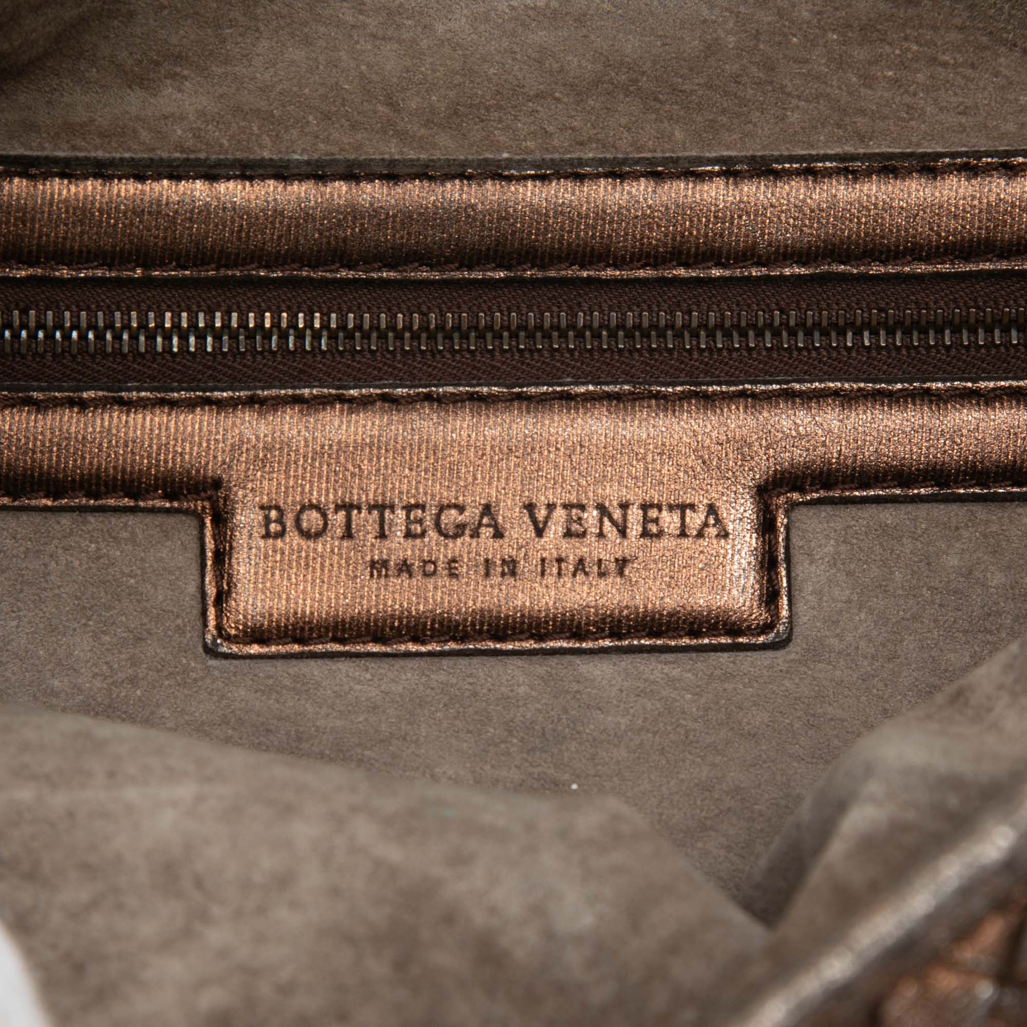 Small Metallic Nappa Intrecciato Veneta Hobo - Image 5