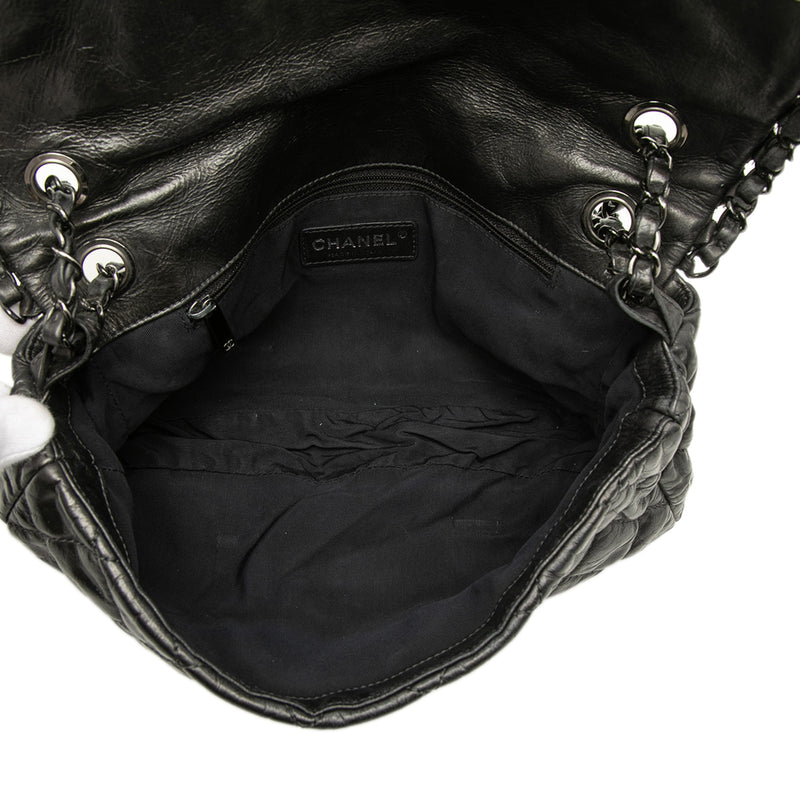 Medium Quilted Metallic Aged Calfskin Chain Me Flap - Image 4