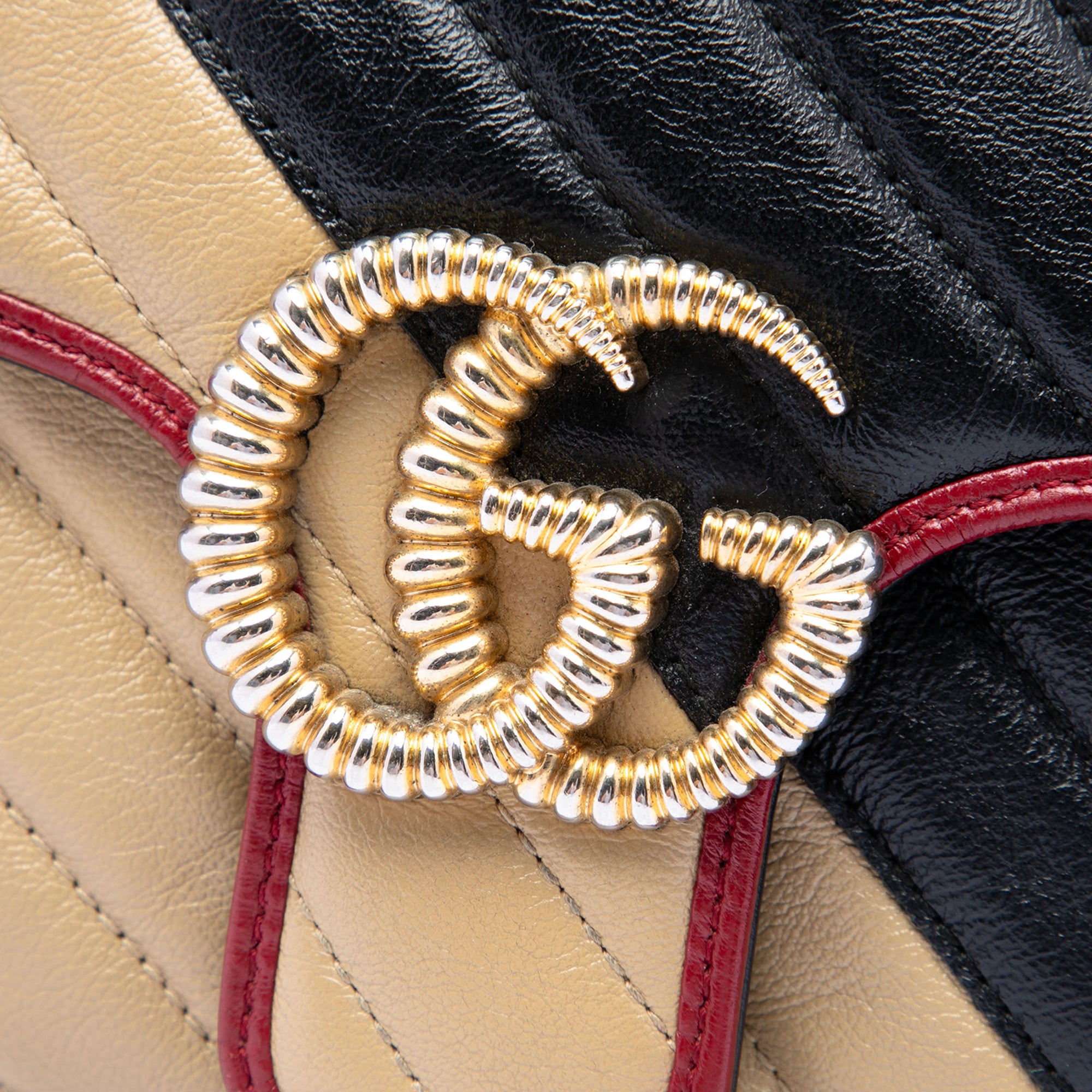 Medium GG Marmont Bicolor Matelasse Diagonal Leather Torchon Shoulder Bag - Image 5