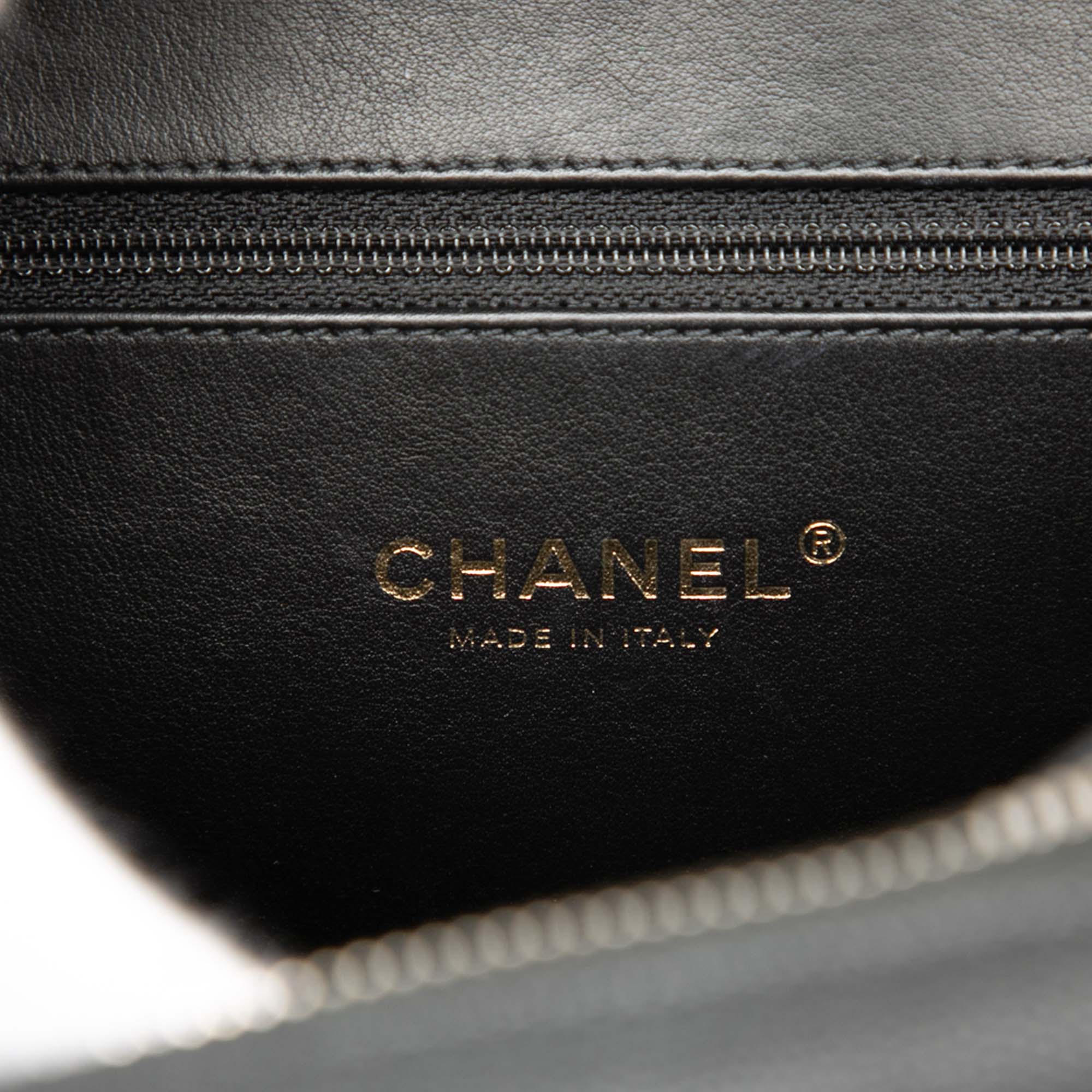 Medium Caviar CC Filigree Vanity Case - Image 5