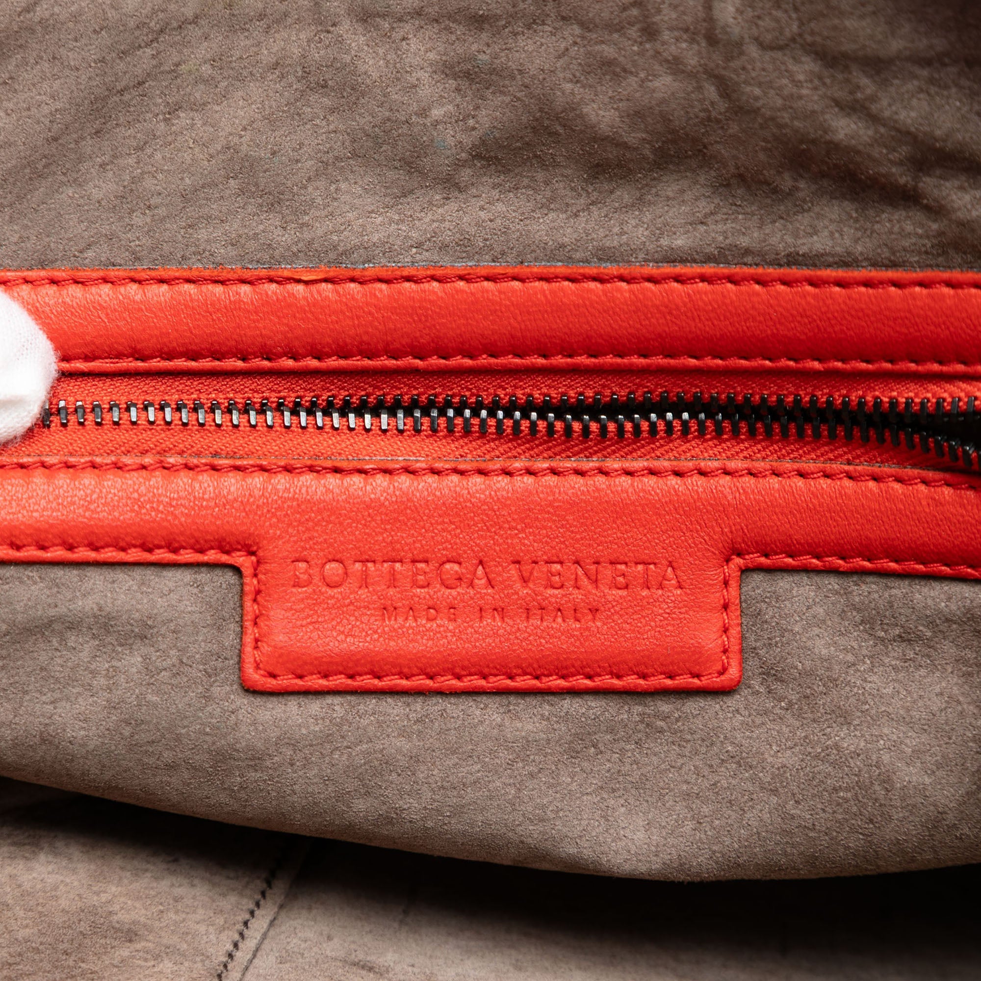 Nappa Intrecciato Nodini Crossbody - Image 5