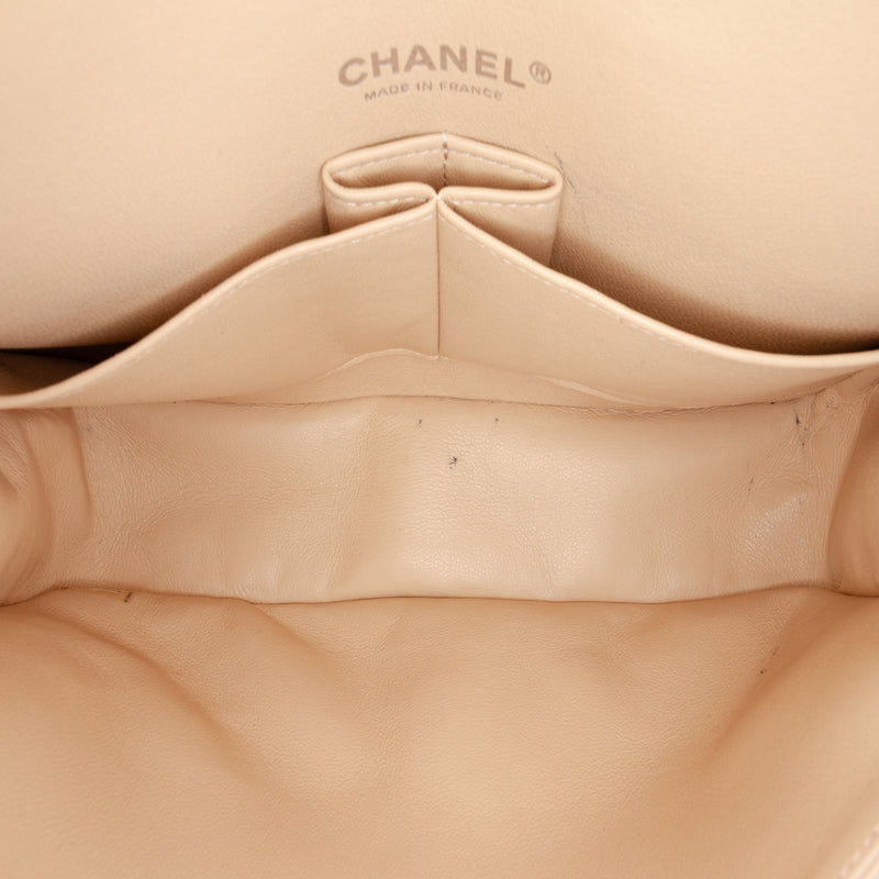Medium Classic Lambskin Double Flap - Image 4