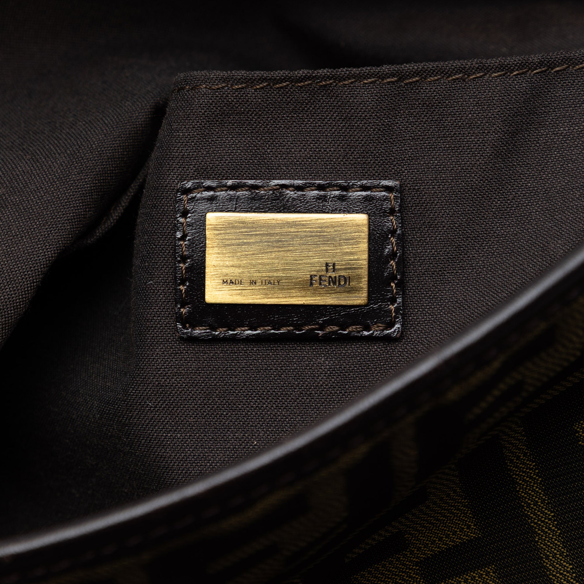 Zucca Canvas Crossbody - Image 5