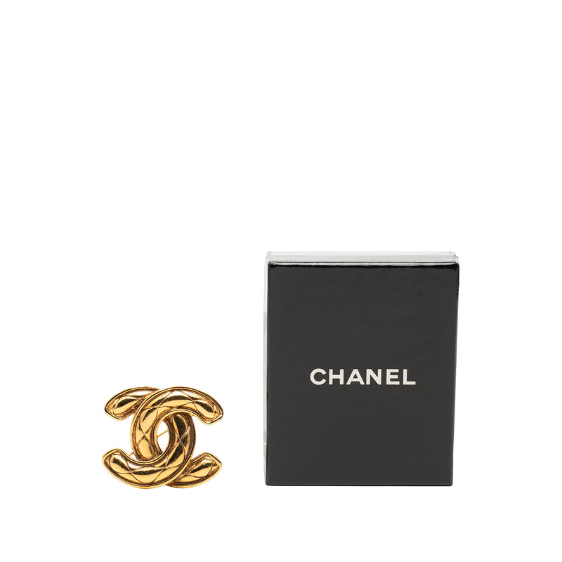 CC Gold Plated Quilted Brooch - Image 4