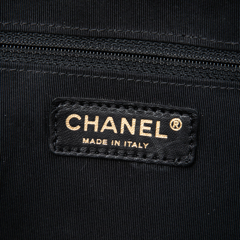 Petite Caviar Timeless Tote - Image 5