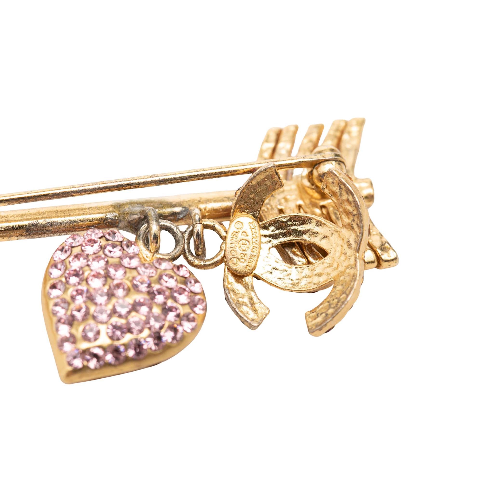 CC Gold Plated Strass Arrow Heart Charm Pin Brooch - Image 3
