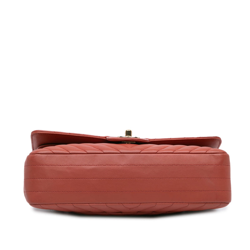 Medium Classic Chevron Lambskin Double Flap - Image 3