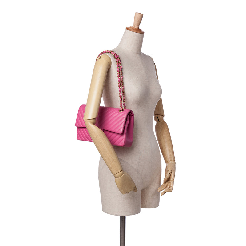 Medium Classic Chevron Lambskin Double Flap - Image 11