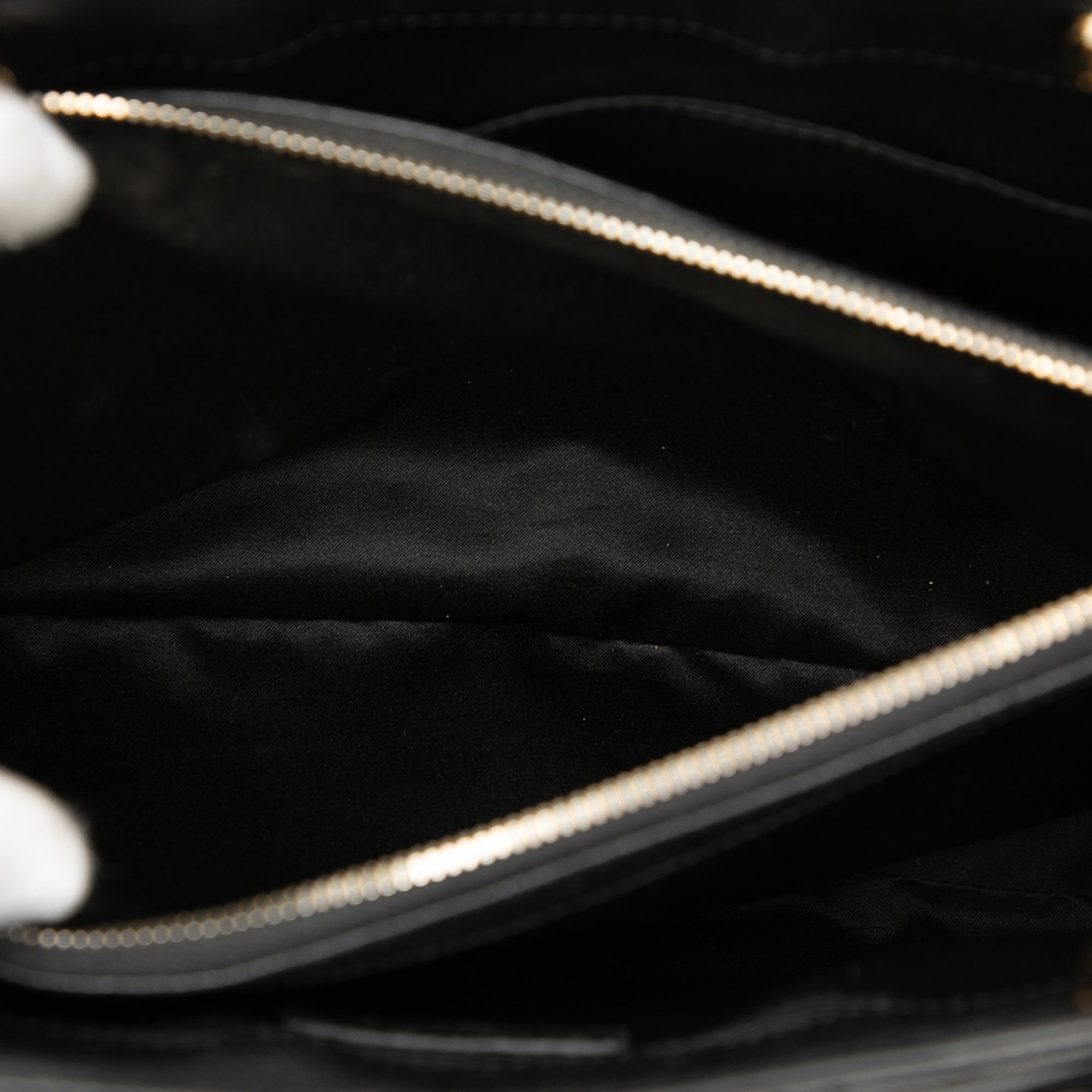 Caviar Grand Shopping Tote - Image 4