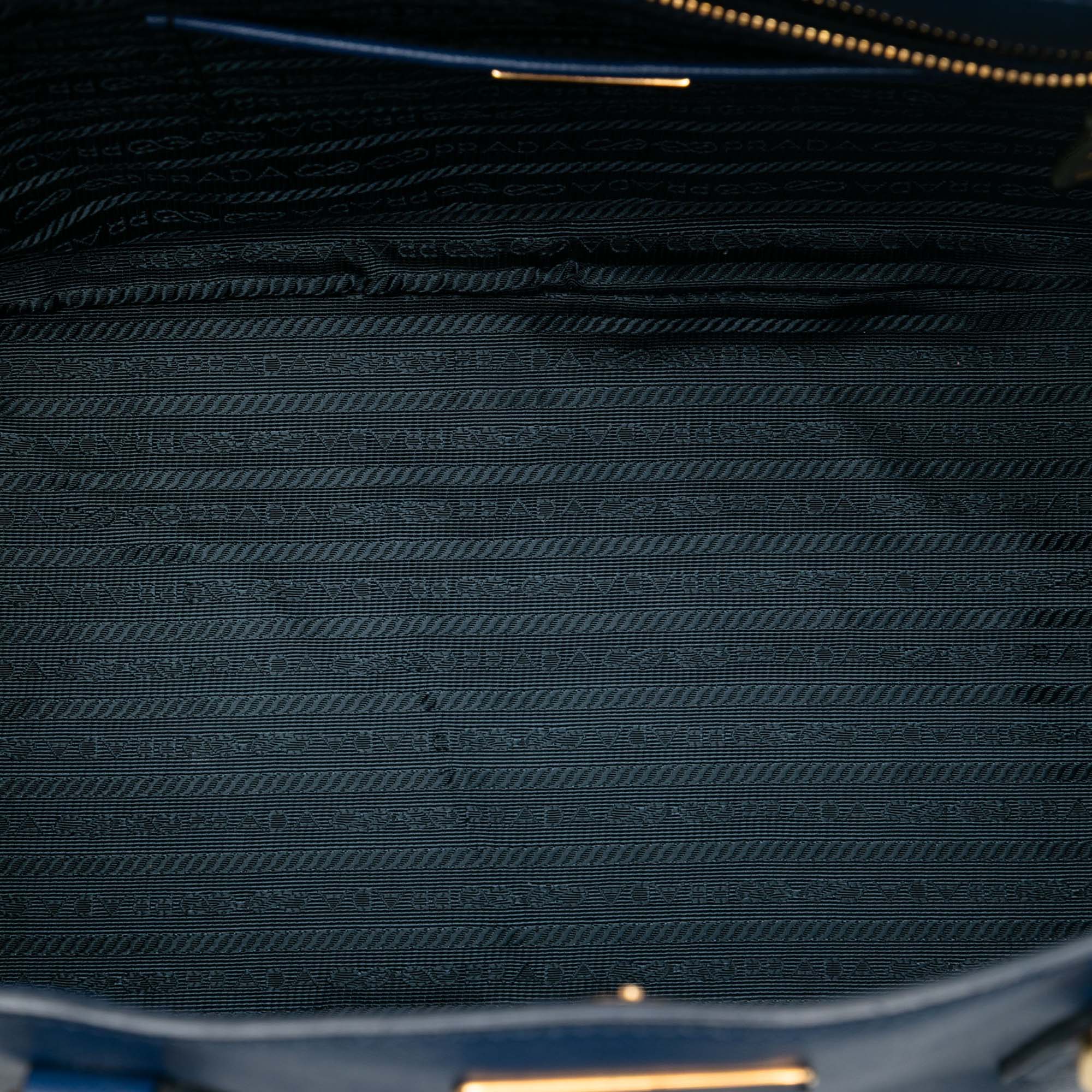 Large Saffiano Lux Galleria Tote - Image 4