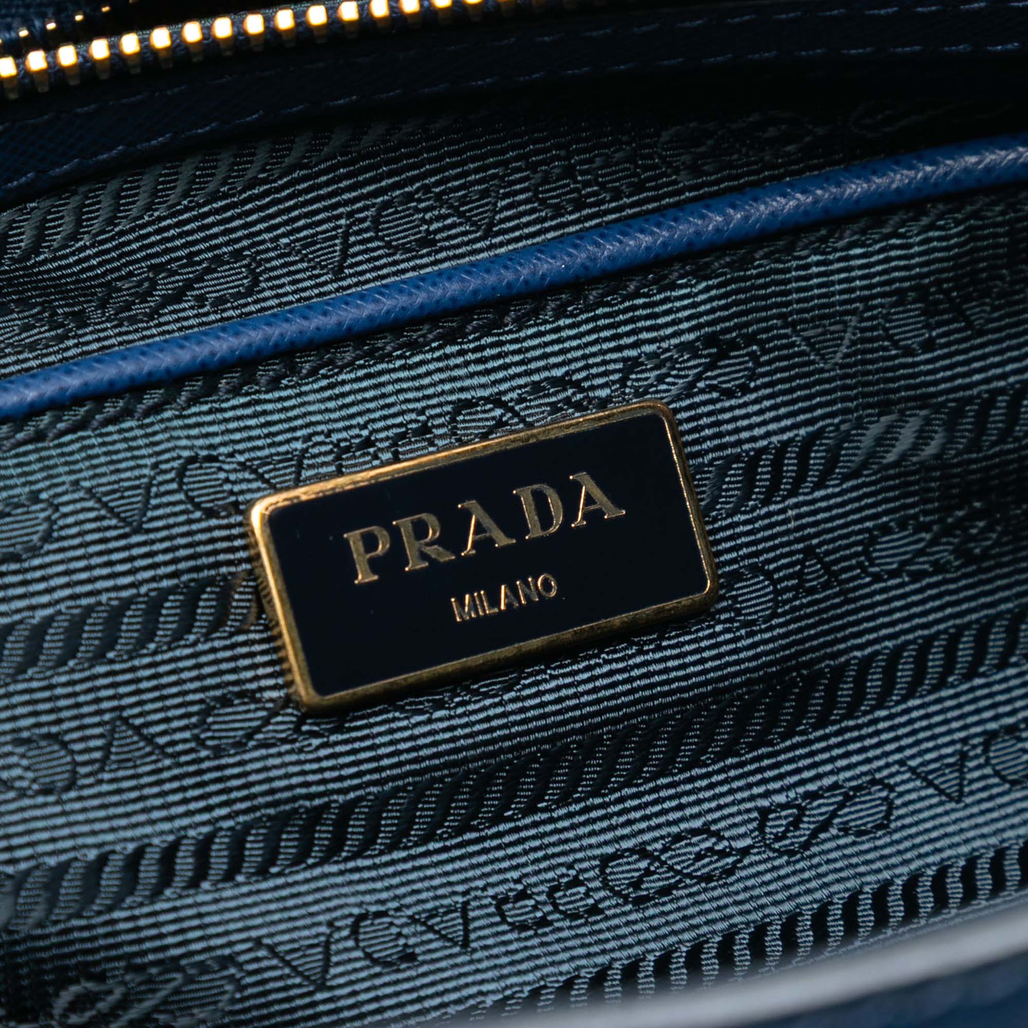 Large Saffiano Lux Galleria Tote - Image 5