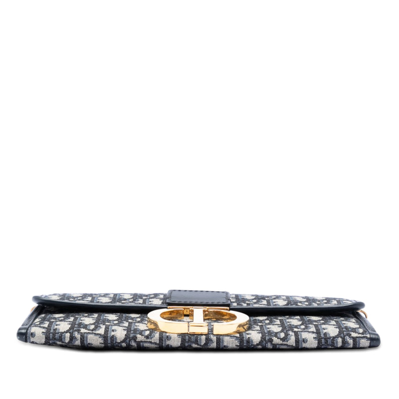 Oblique Canvas 30 Montaigne Clutch With Chain - Image 3