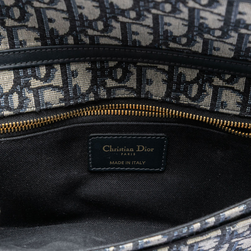 Oblique Canvas 30 Montaigne Clutch With Chain - Image 4