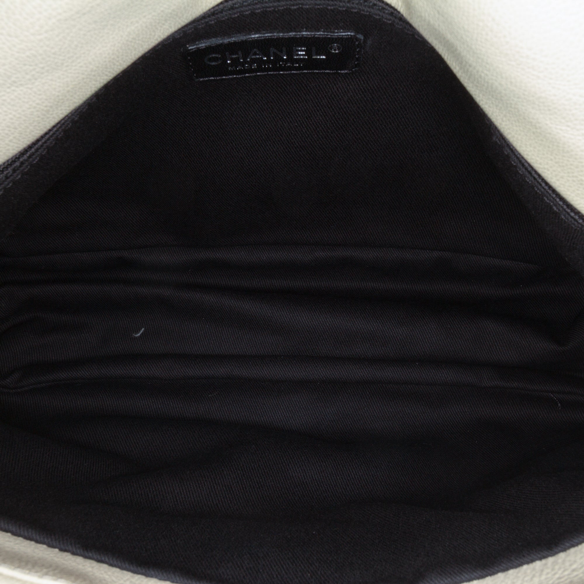 Quilted Calfskin Expandable Zip Yacht Flap - Image 4