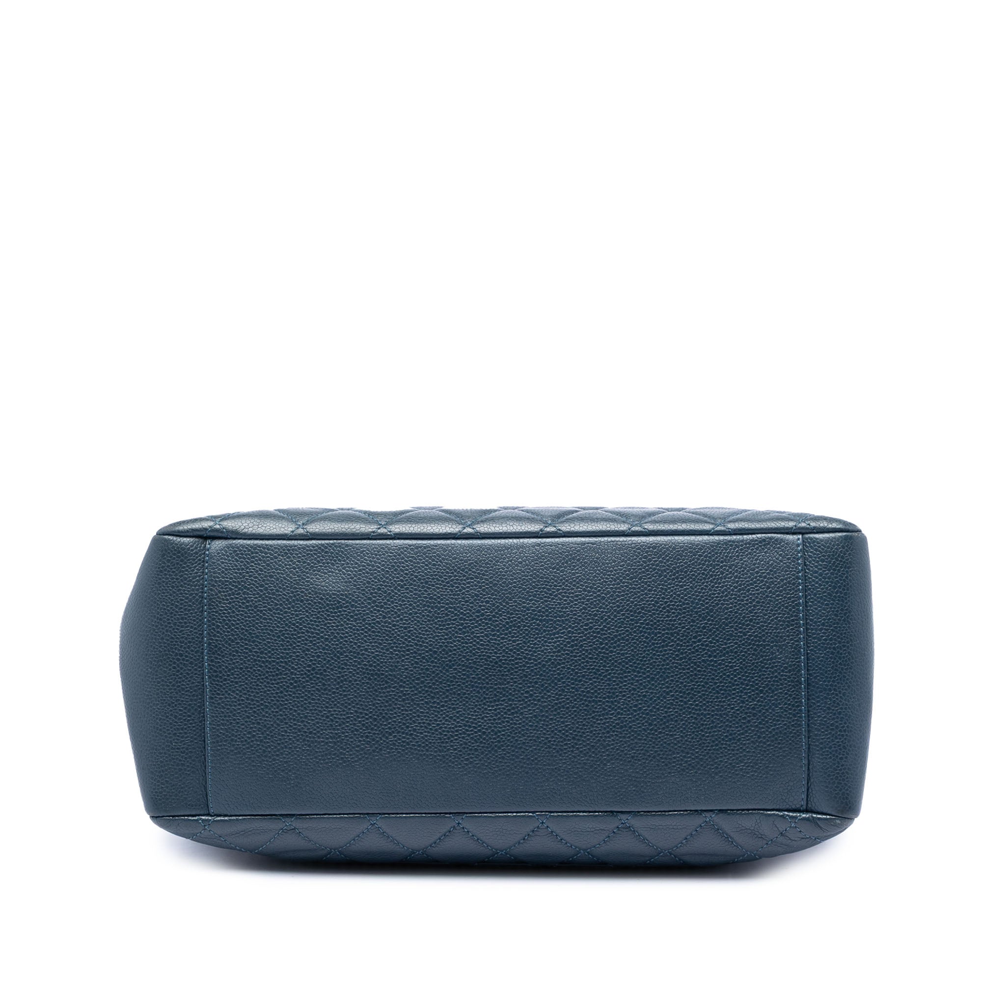 Caviar Grand Shopping Tote - Image 3