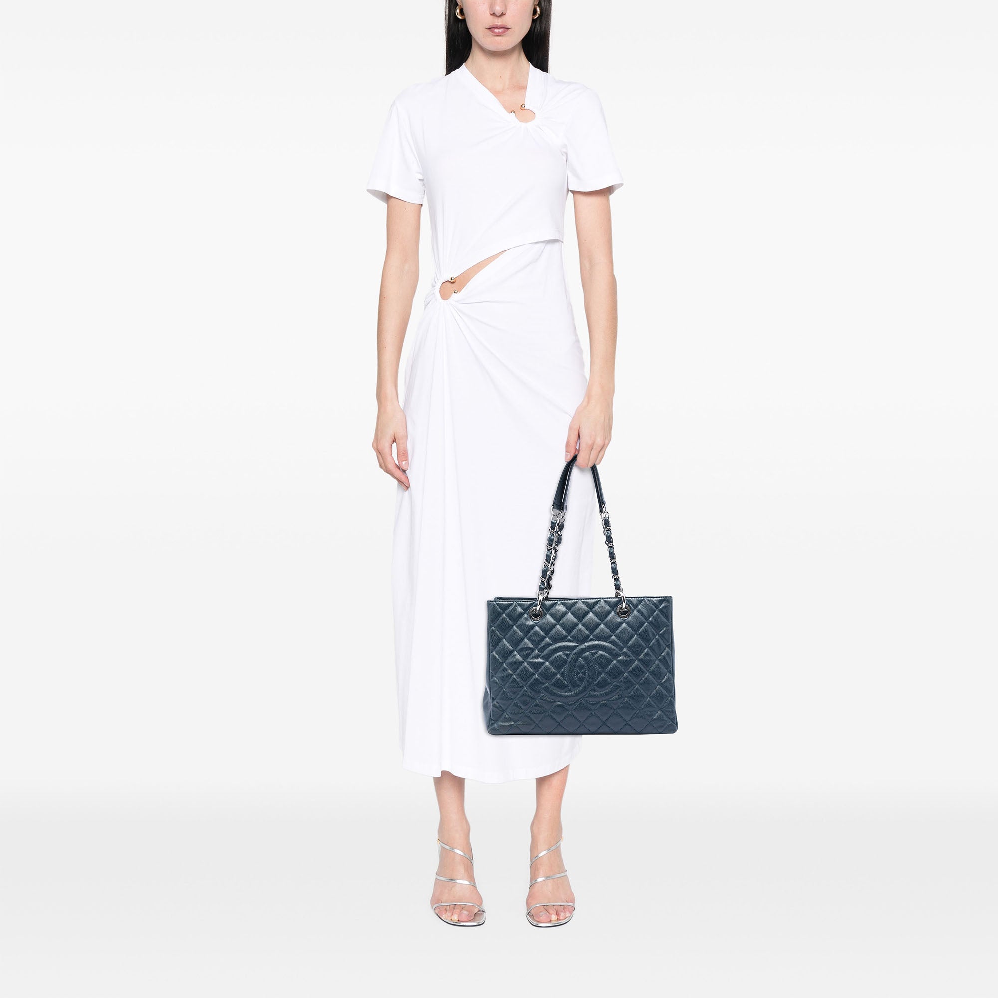Caviar Grand Shopping Tote - Image 5