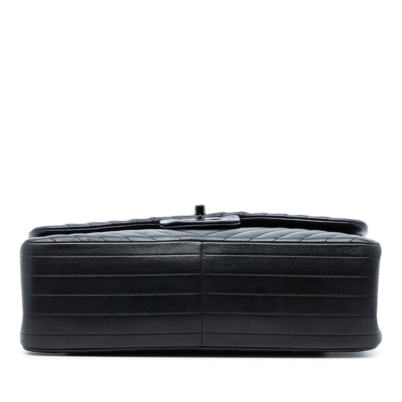 Jumbo Classic Chevron Lambskin So Black Double Flap - Image 3