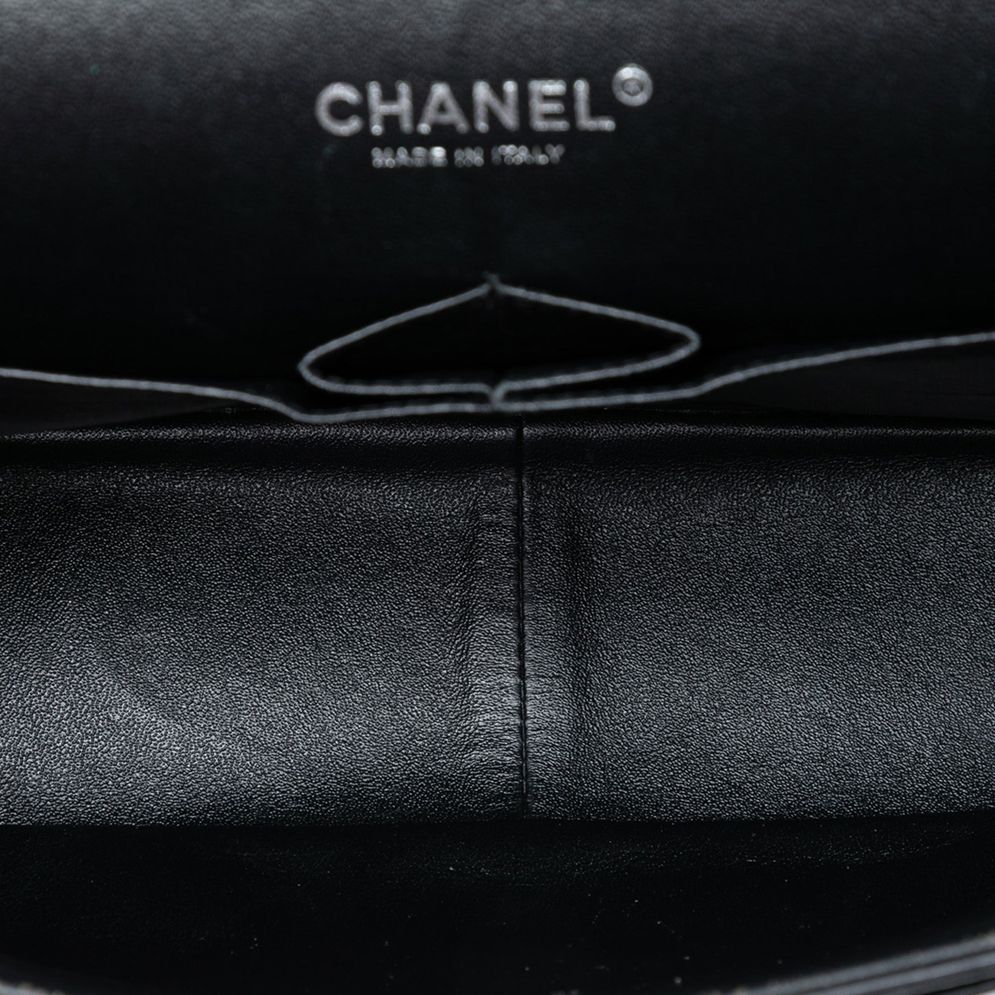 Jumbo Classic Chevron Lambskin So Black Double Flap - Image 4