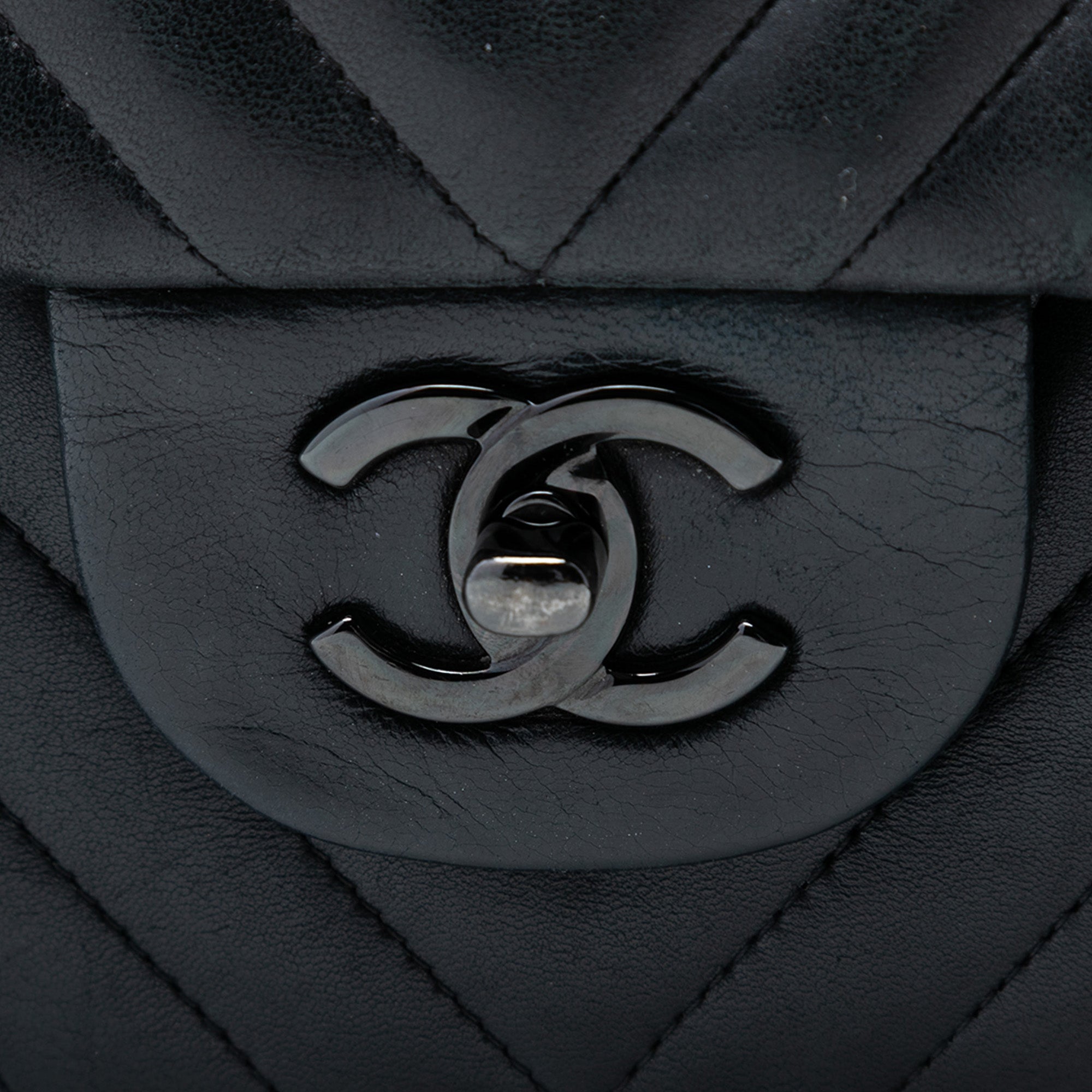Jumbo Classic Chevron Lambskin So Black Double Flap - Image 5