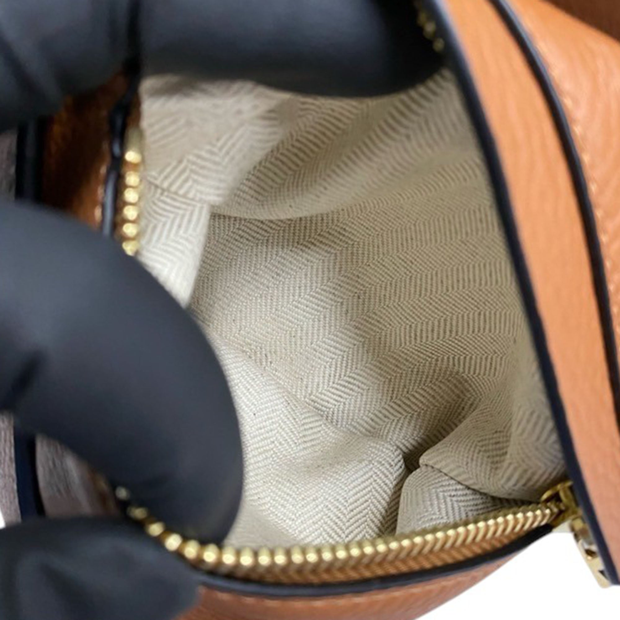Small Bicolor Leather Hammock Satchel - Image 5