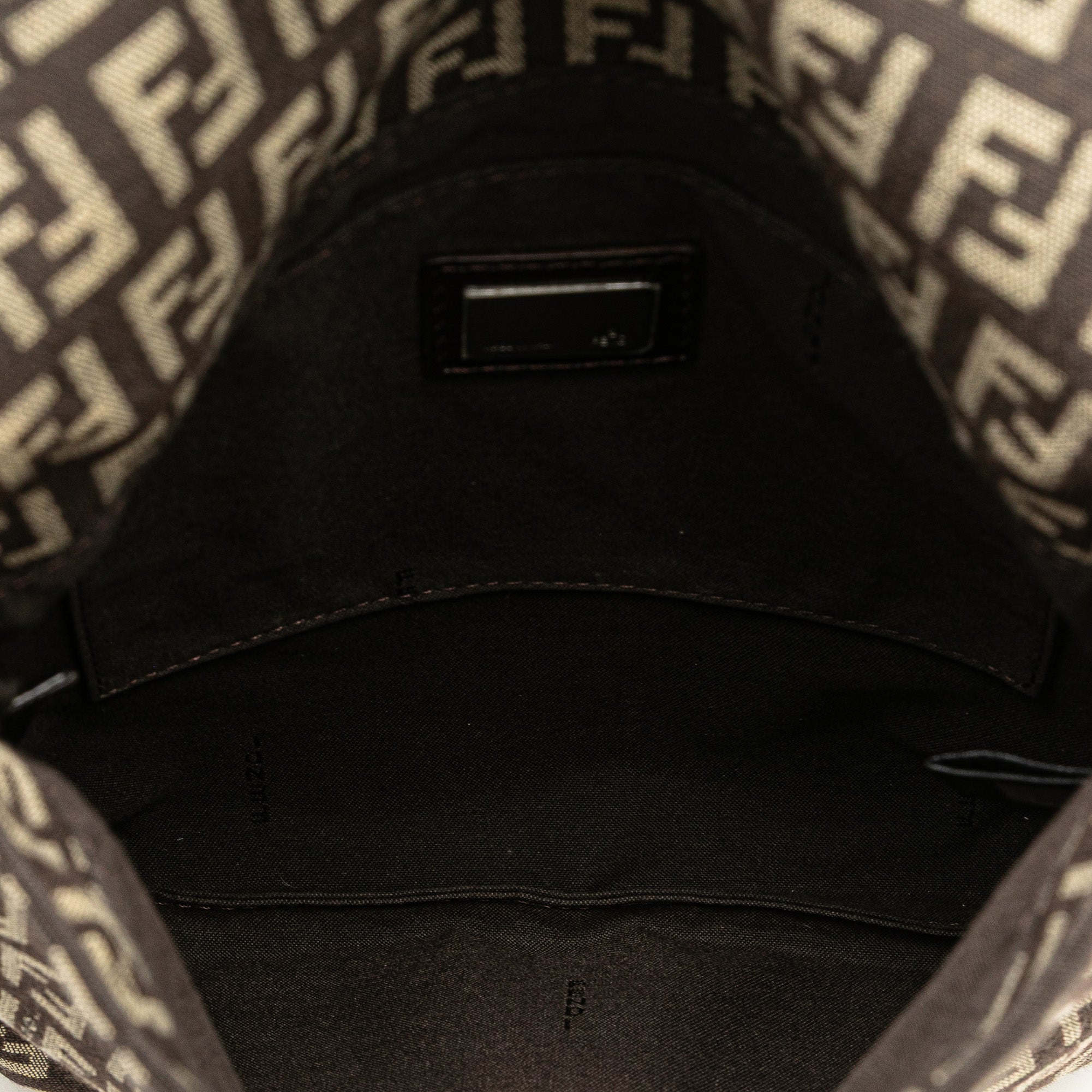 Zucchino Canvas Crossbody - Image 4