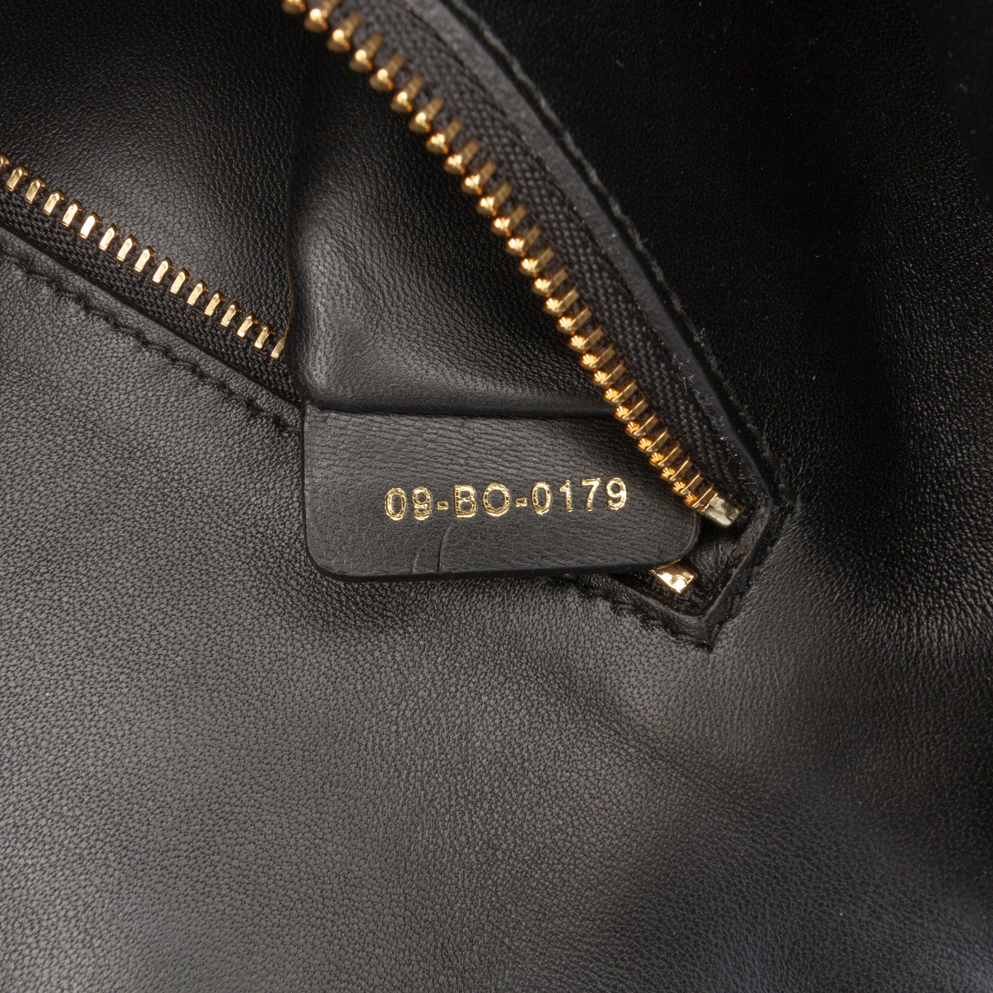 Leather Montaigne 30 Clutch with Chain - Image 6