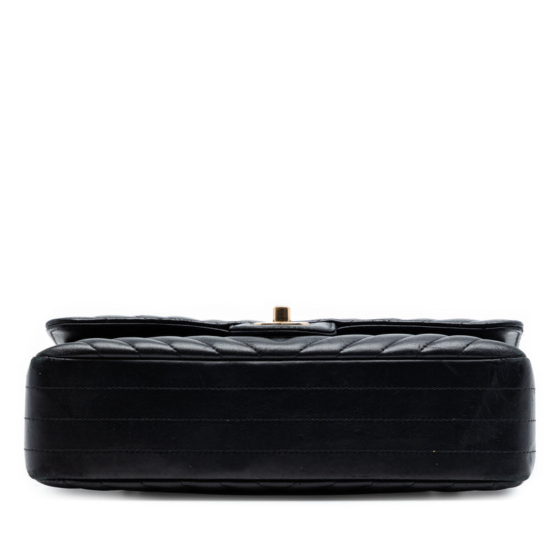 Medium Classic Chevron Lambskin Double Flap - Image 3