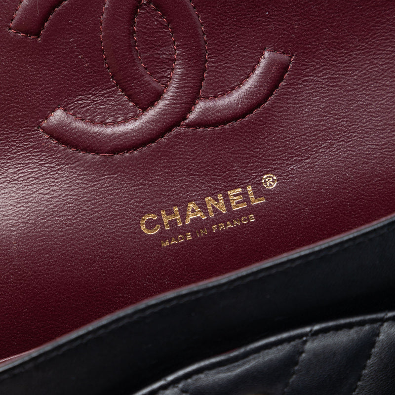 Medium Classic Chevron Lambskin Double Flap - Image 5