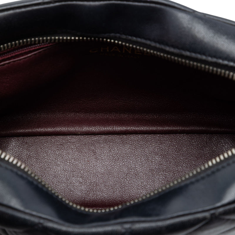 CC Quilted Lambskin Diamond Camera Bag - Image 4