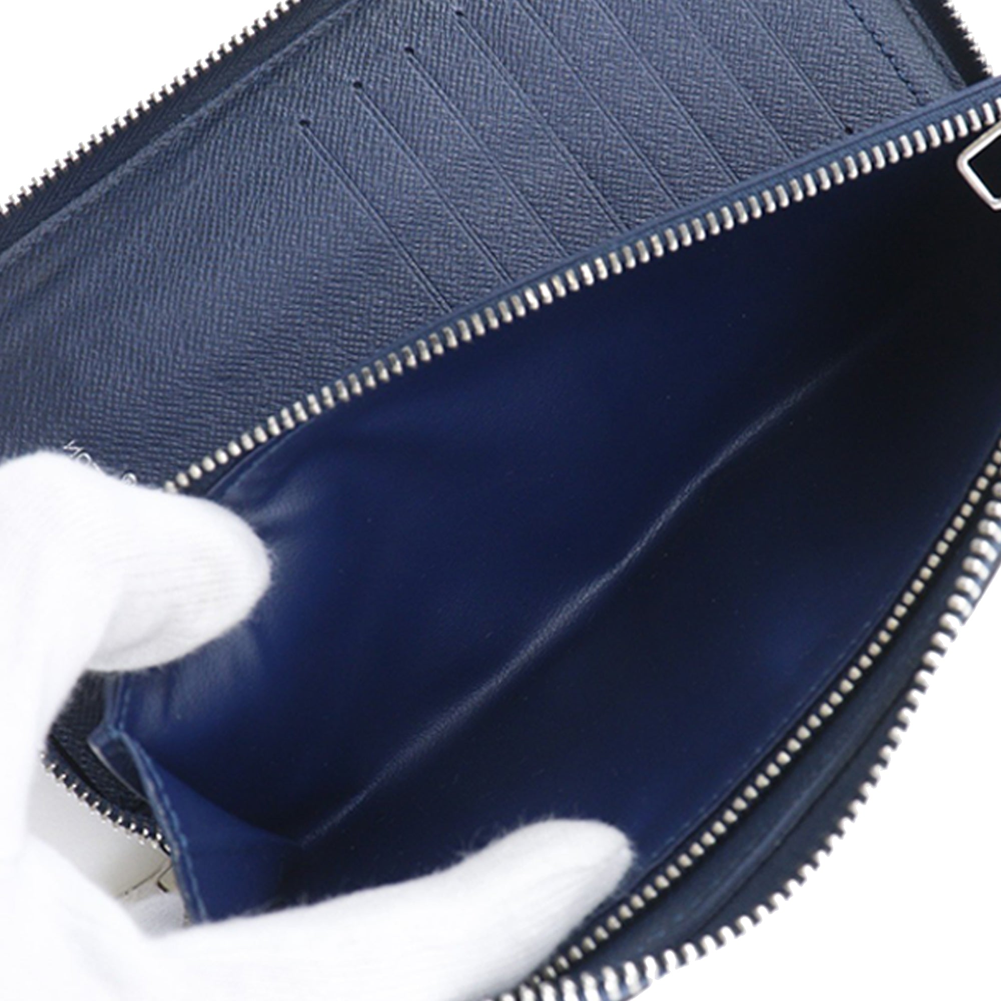 Taiga Zippy Vertical Long Wallet - Image 5