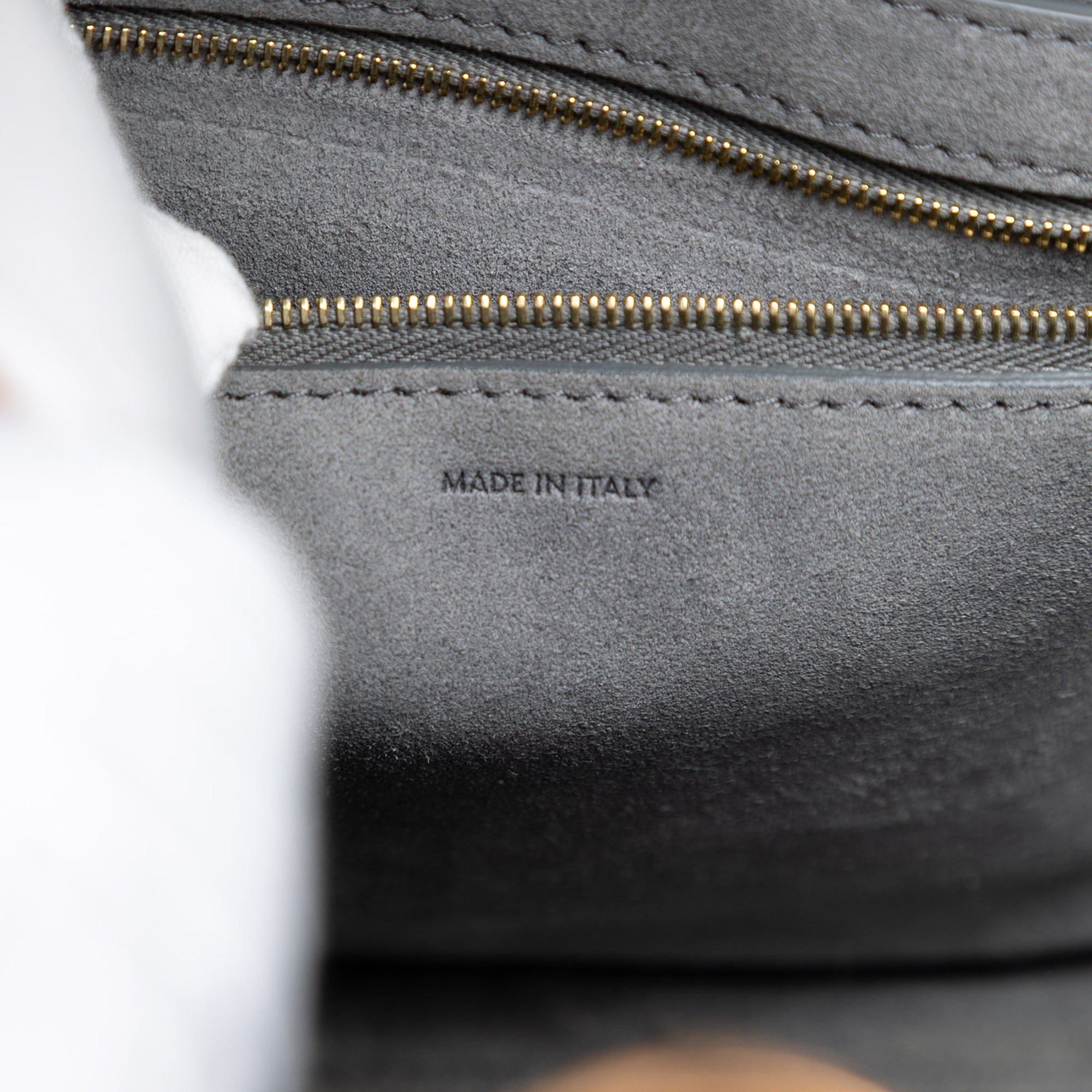 Medium Leather Seau Sangle Bucket Bag - Image 5