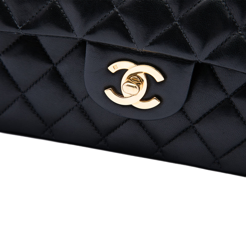 Medium Classic Lambskin Double Flap - Image 5