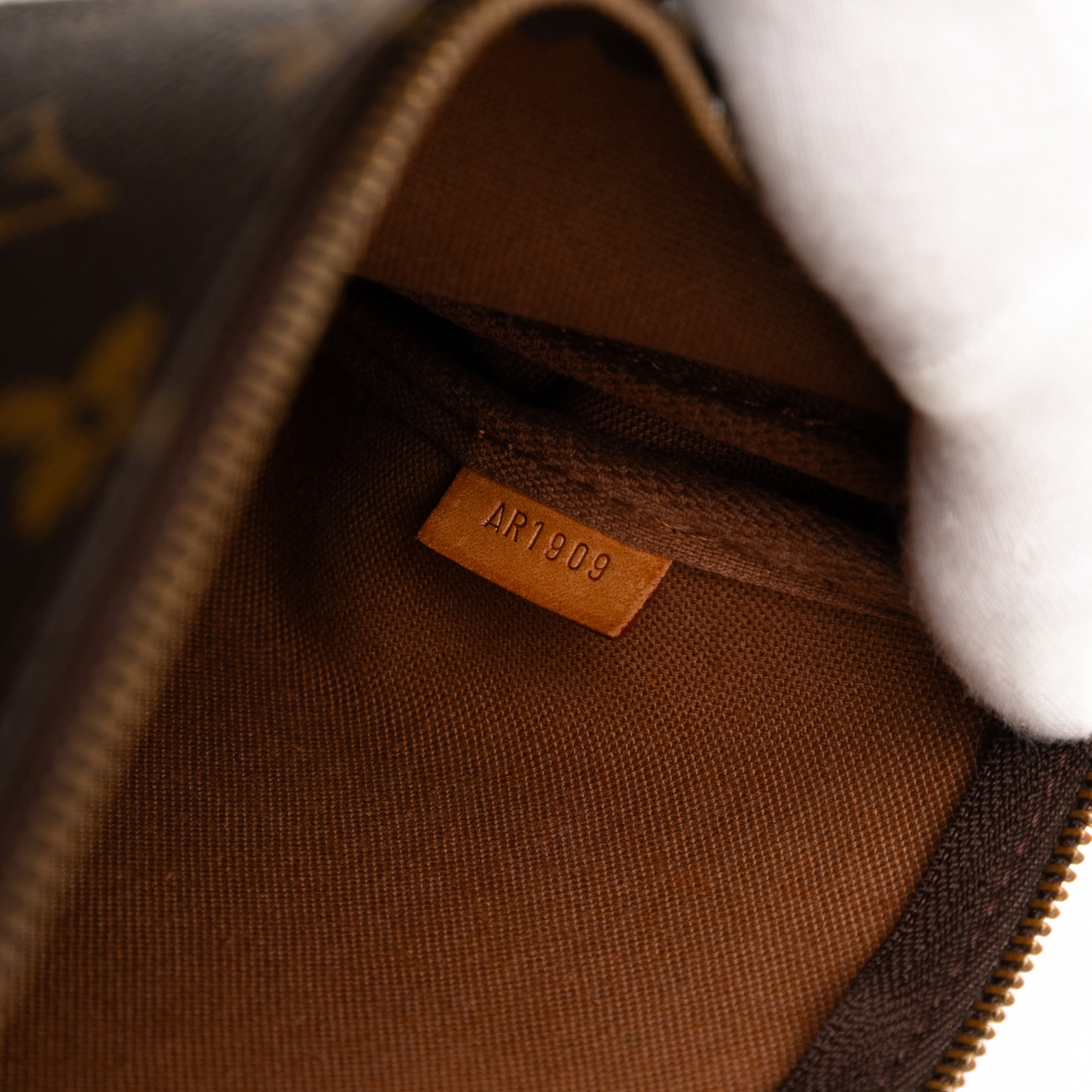 Monogram Pochette Accessoires - Image 6