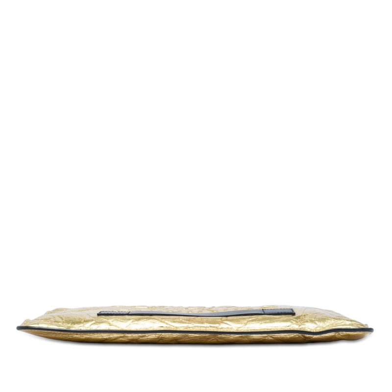 Metallic Crinkled Calfskin Feministe Mais Feminine Pouch - Image 3