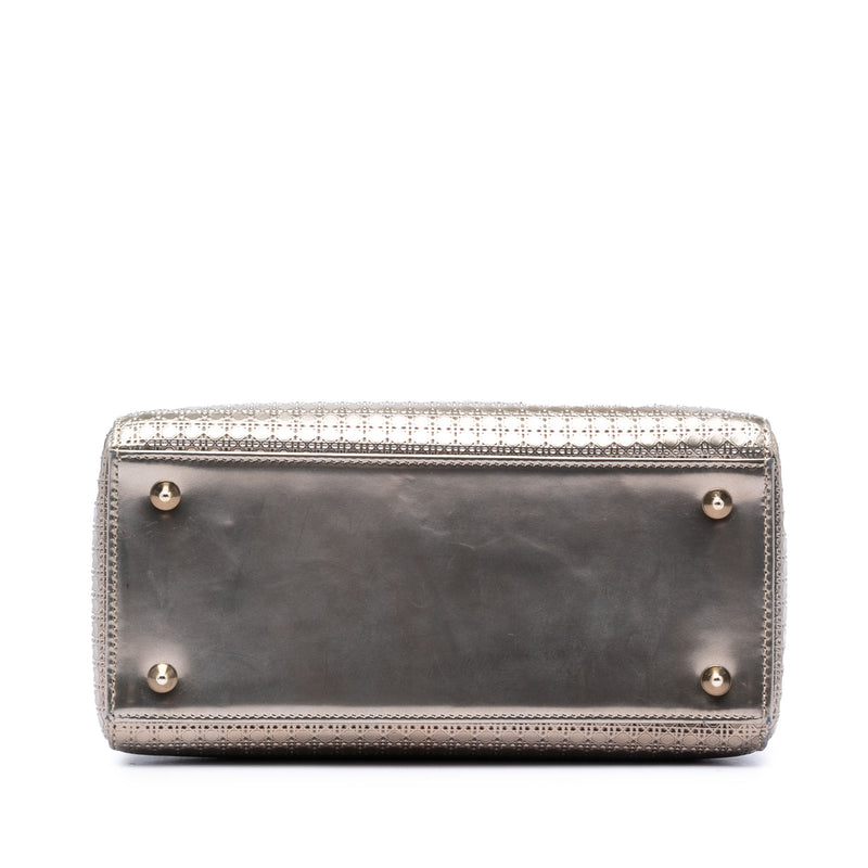 Medium Metallic Patent Microcannage Lady Dior - Image 3
