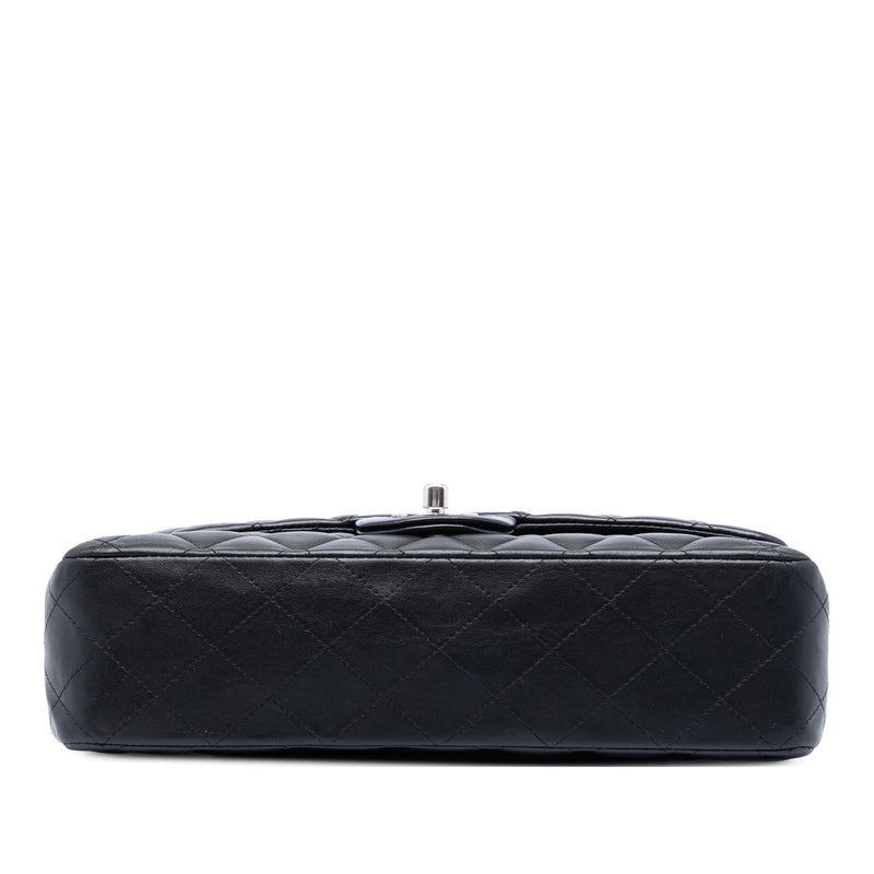 Medium Classic Lambskin Double Flap - Image 3
