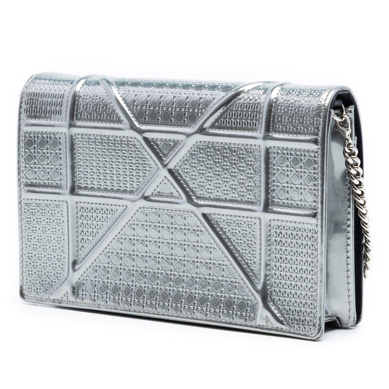 Metallic Patent Microcannage Diorama Wallet on Chain - Image 2